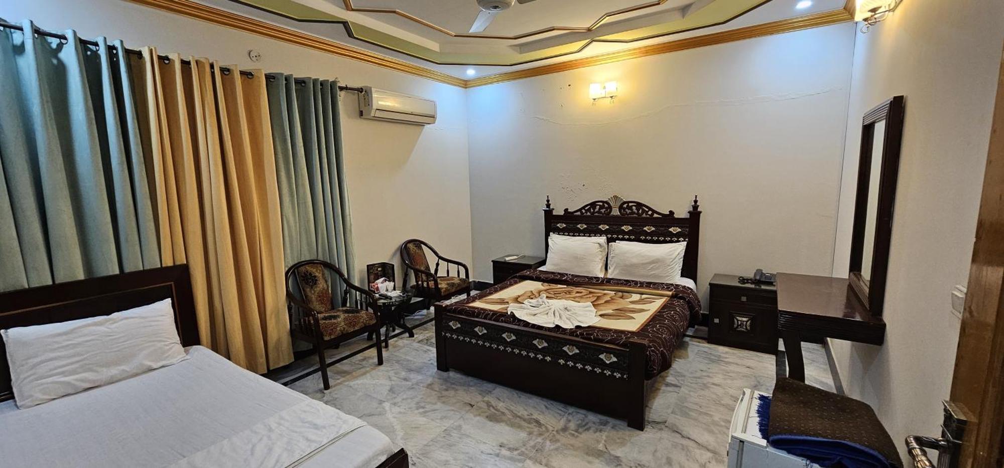 Butt Lodges 2 Islamabad Exterior foto